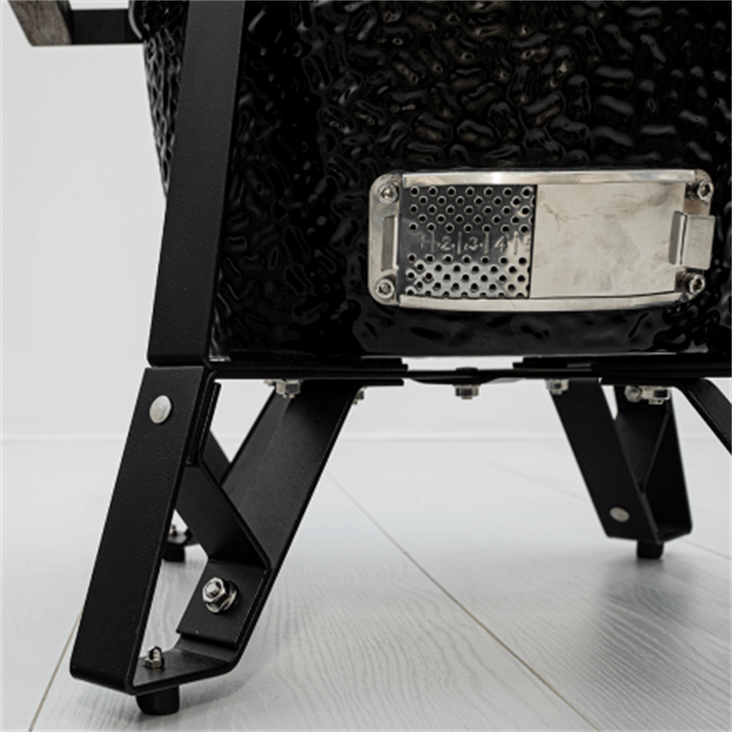 bastard-houtskoolbarbecue-compact