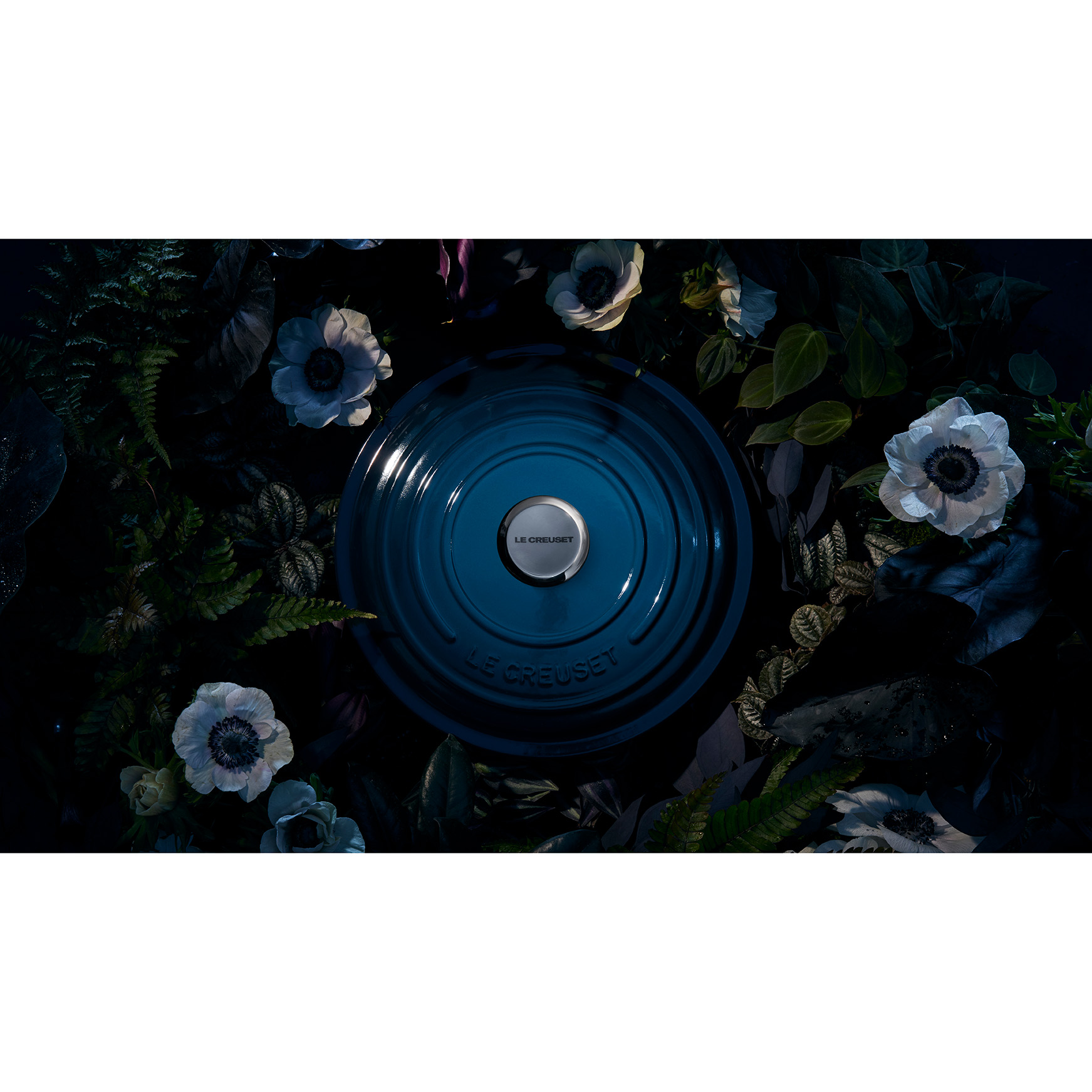 le-creuset-nuit-collectie-sfeer-bloemen.jpg
