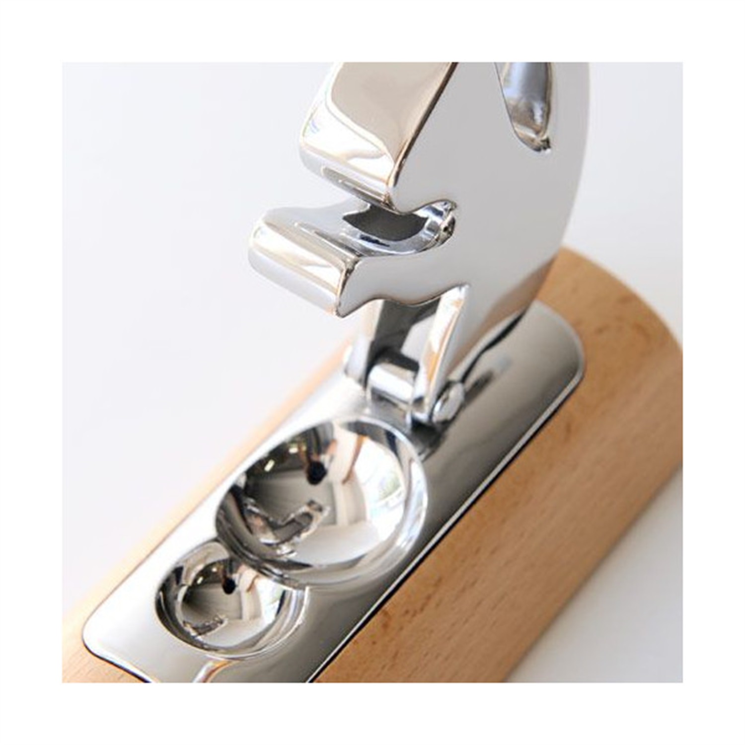 alessi-scoiattolo-notenkraker-ab13