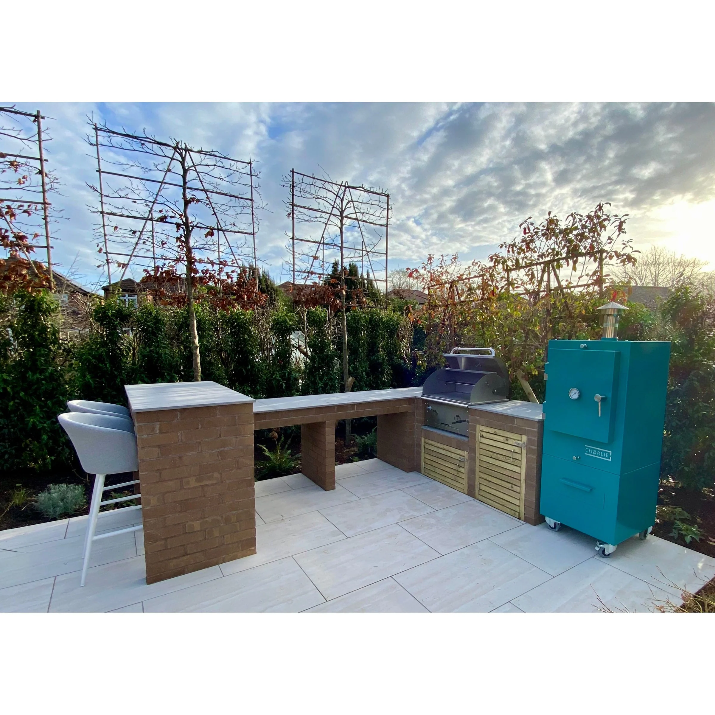 charlie-charcoal-oven-teal-duck