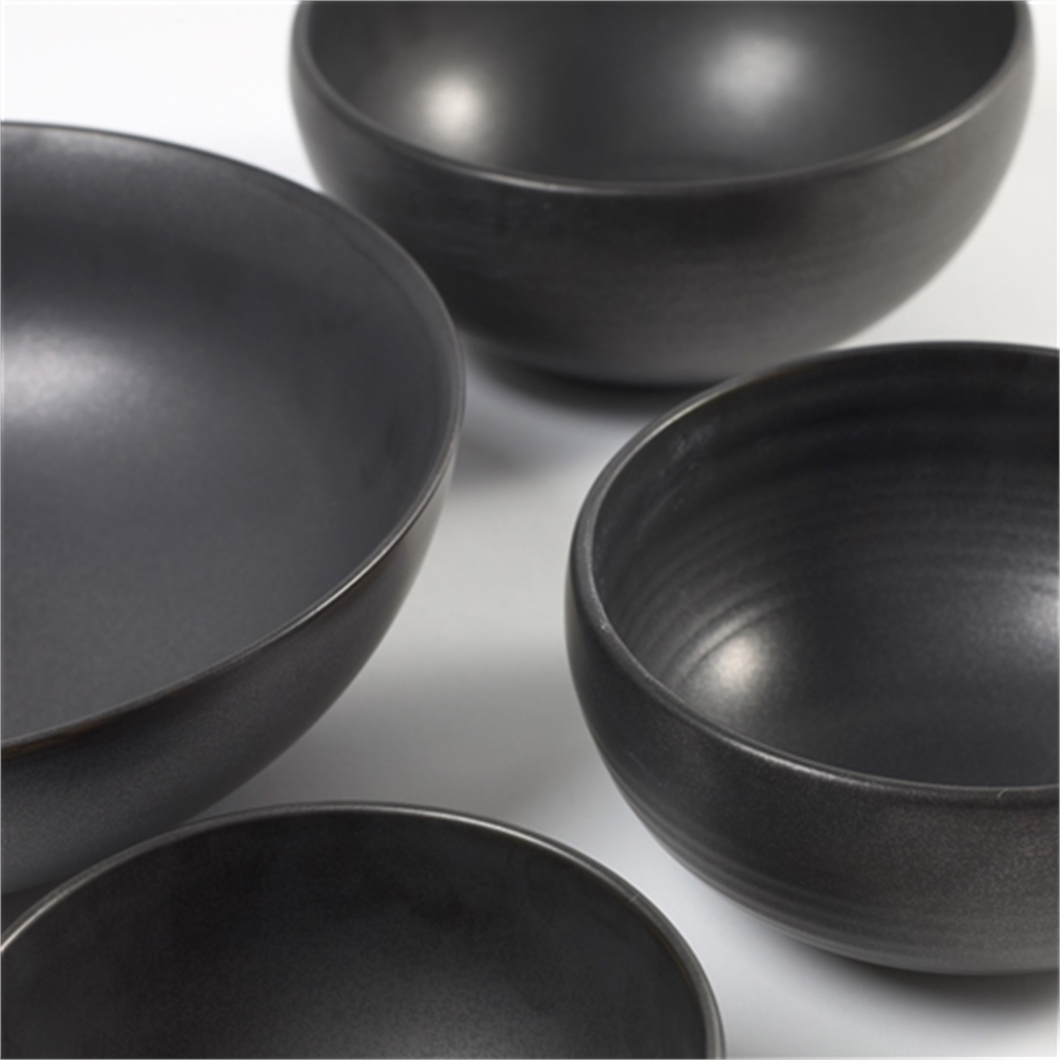 serax-pure-kom-b1013048-20cm-zwart