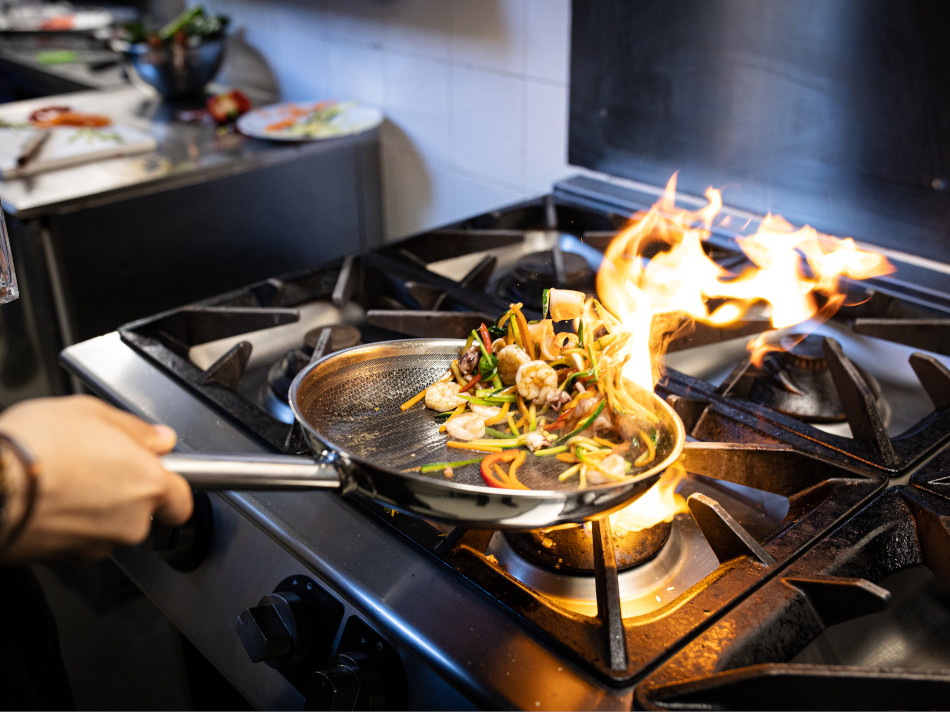 ilsa-black-cube-wok-28cm