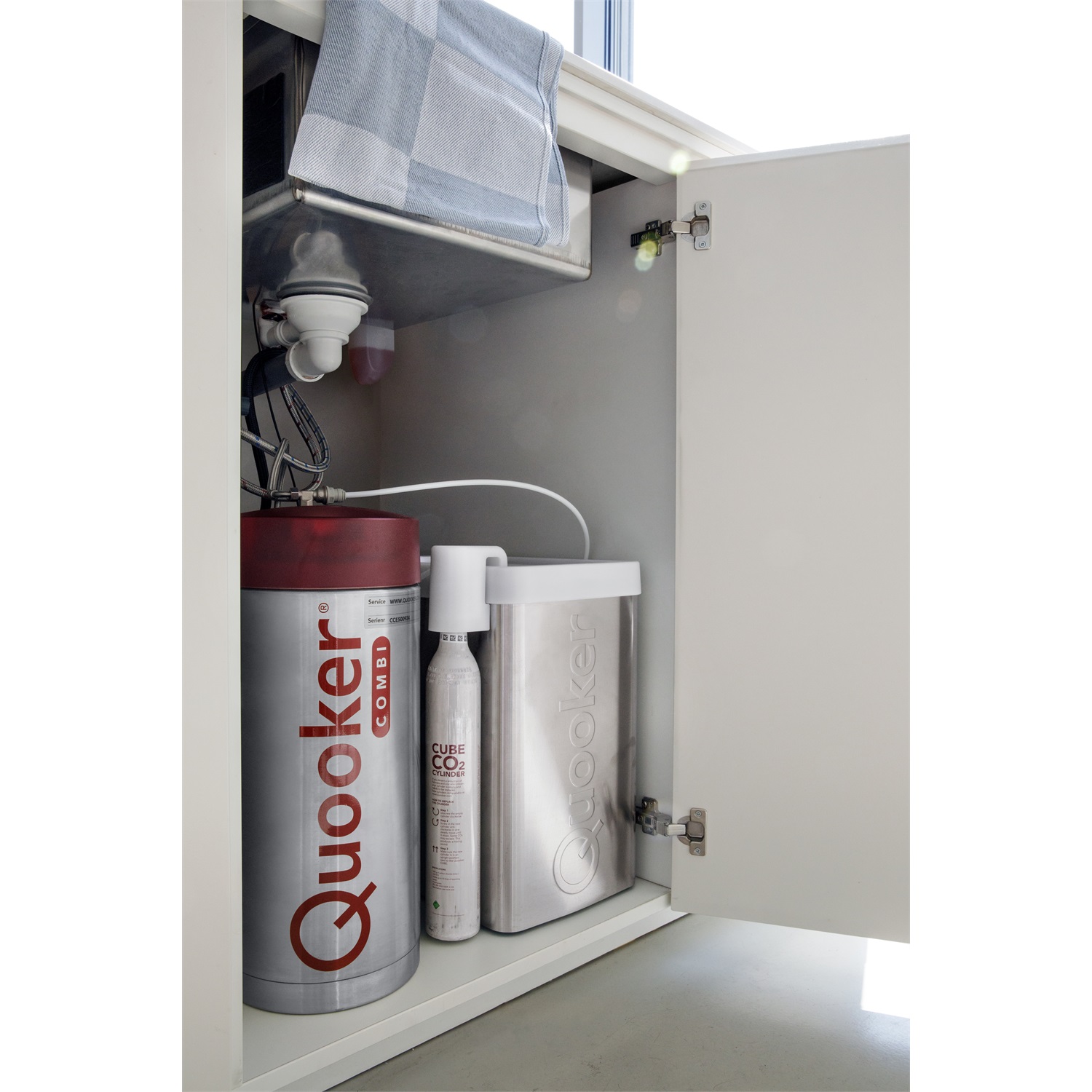 quooker-fusion-square-kokendwaterkraan-met-combi-reservoir-en-cube-22fsgld-cube-goud