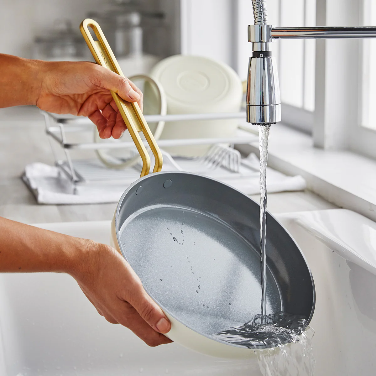 greenpan-stanley-tucci-koekenpannenset,-20+26cm-white6