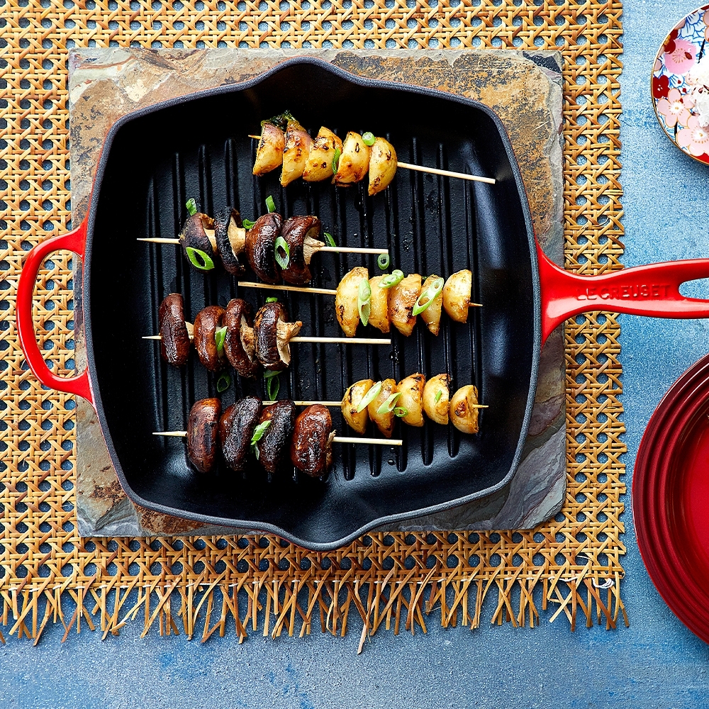 le-creuset-signature-grillpan-26x26cm-kersenrood