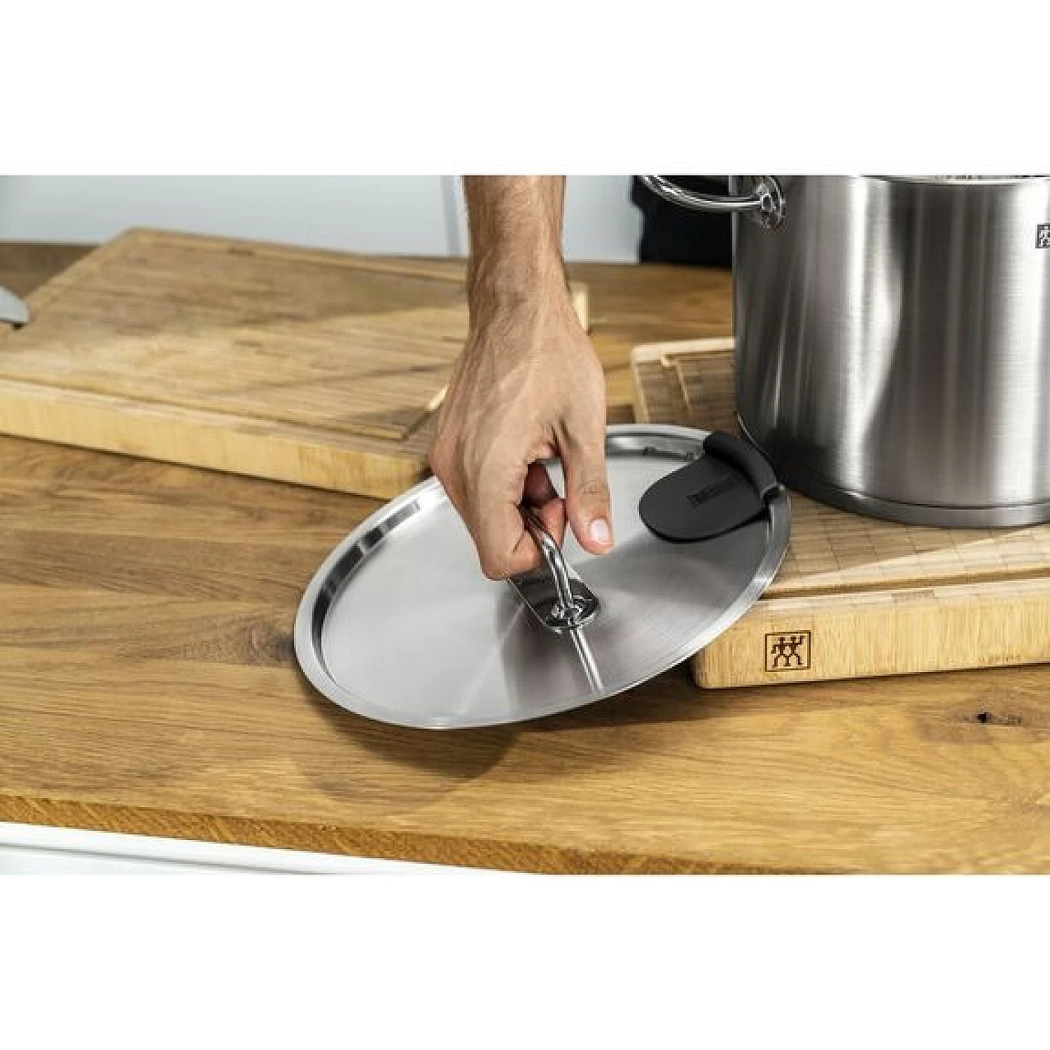 zwilling-pro-s-sous-vide-deksel-met-uitsparing-24cm4.jpg