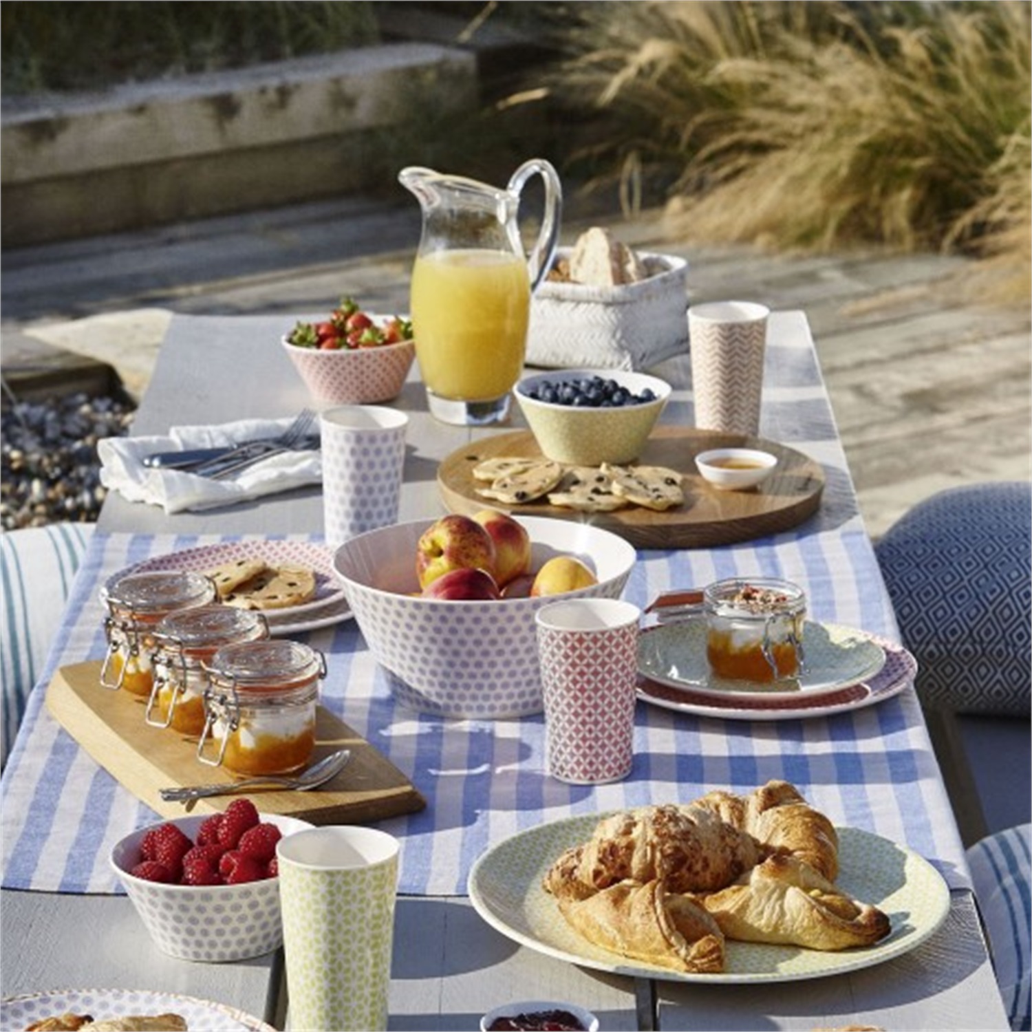 royal-doulton-outdoor-living-pastels-serveerschaal-24cm-lila