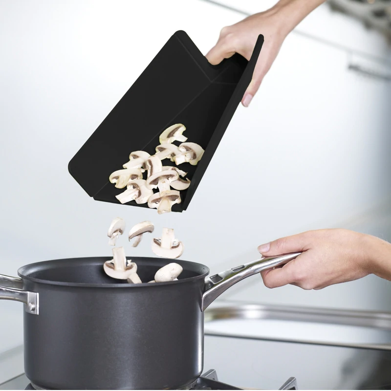 joseph-joseph-chop2pot-snijplank-opvouwbaar-48x27cm-zwart