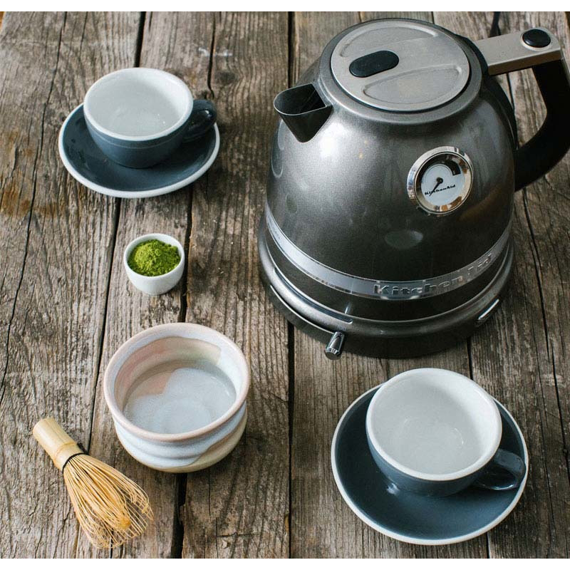 kitchenaid-artisan-waterkoker-5kek1522ems-15l-tingrijs