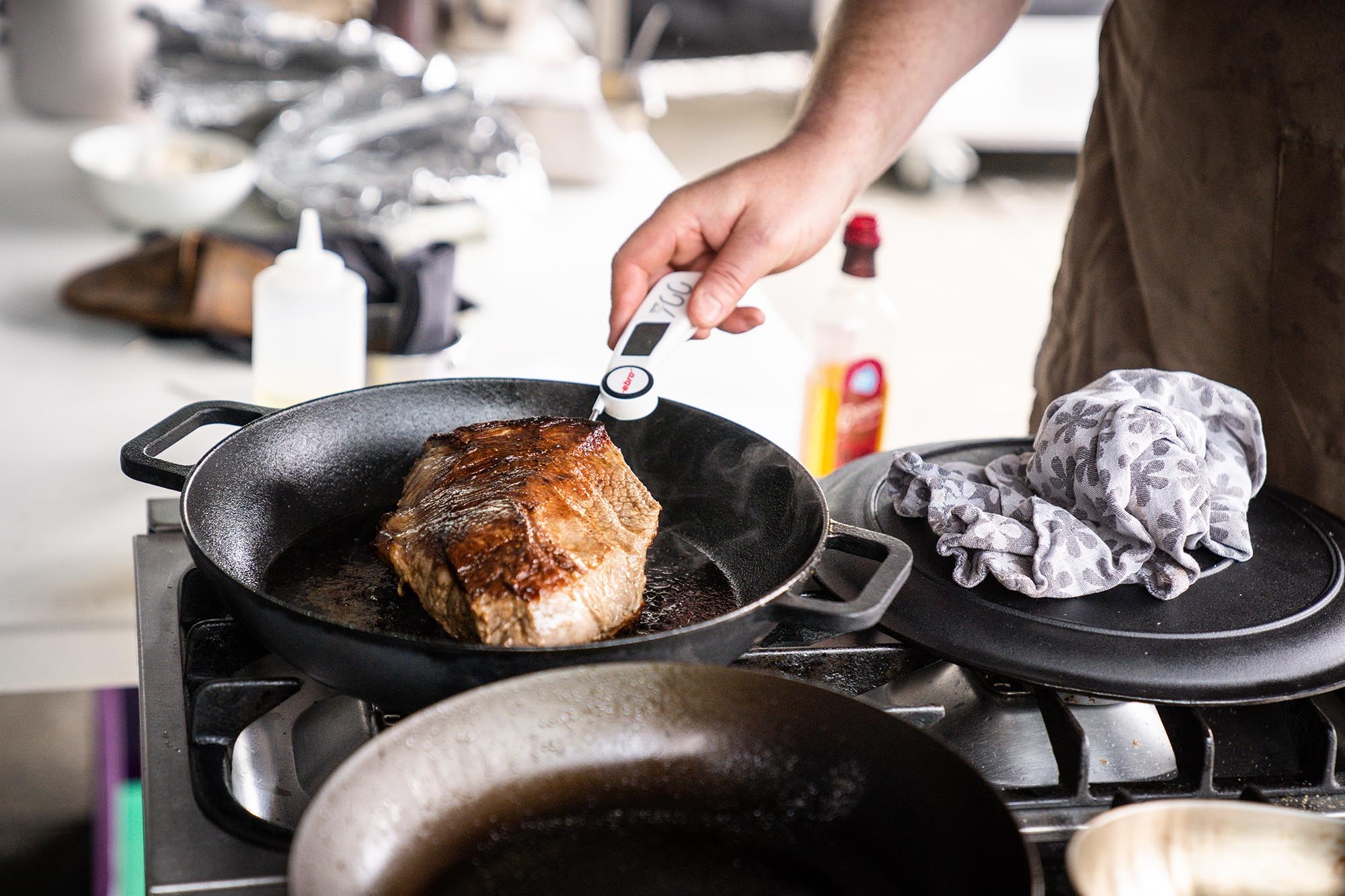 skottsberg-hapjespan-met-deksel-gietijzer-315cm