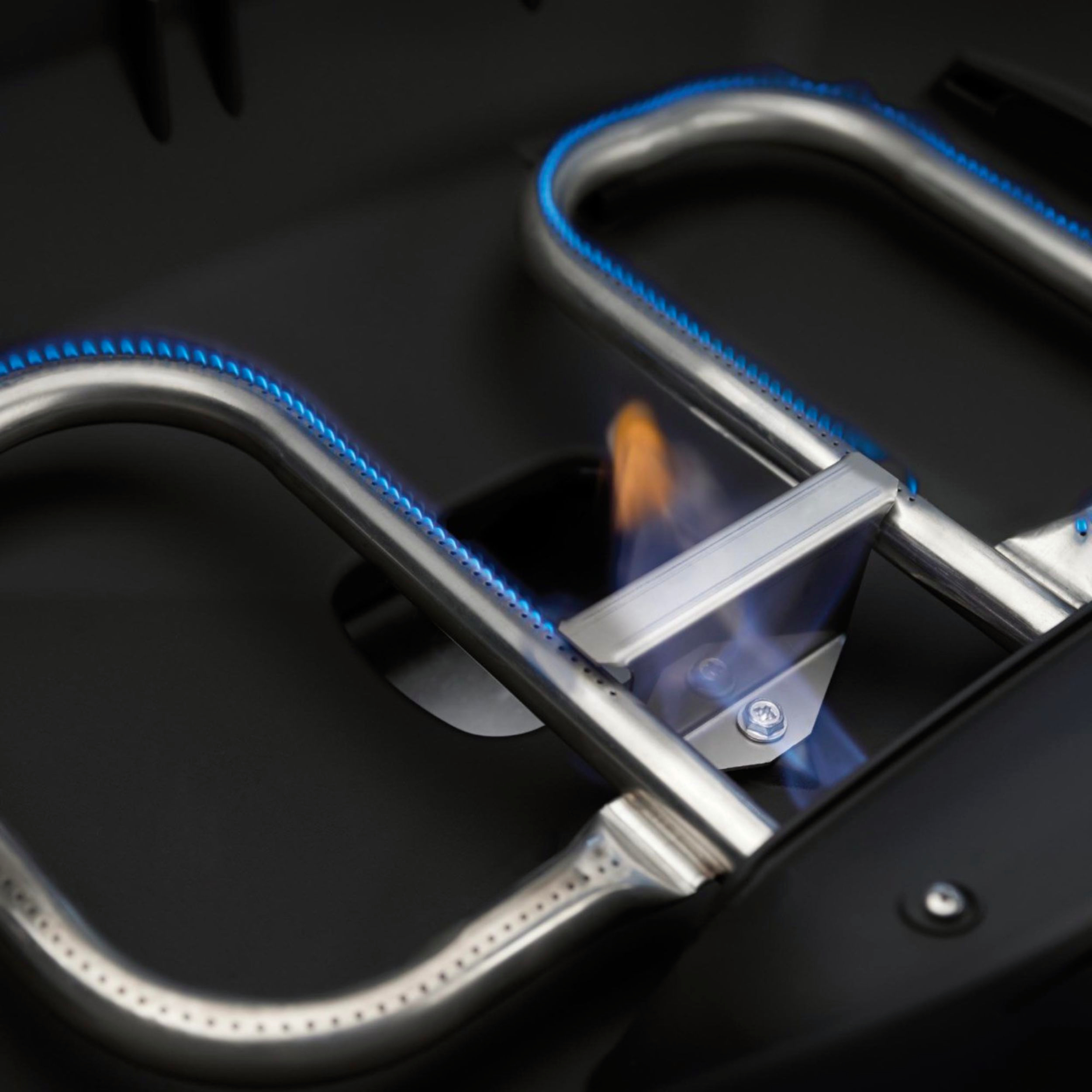 napoleon-travelq-pro285x-gasbarbecue-met-inklapbaar-onderstel-zwart