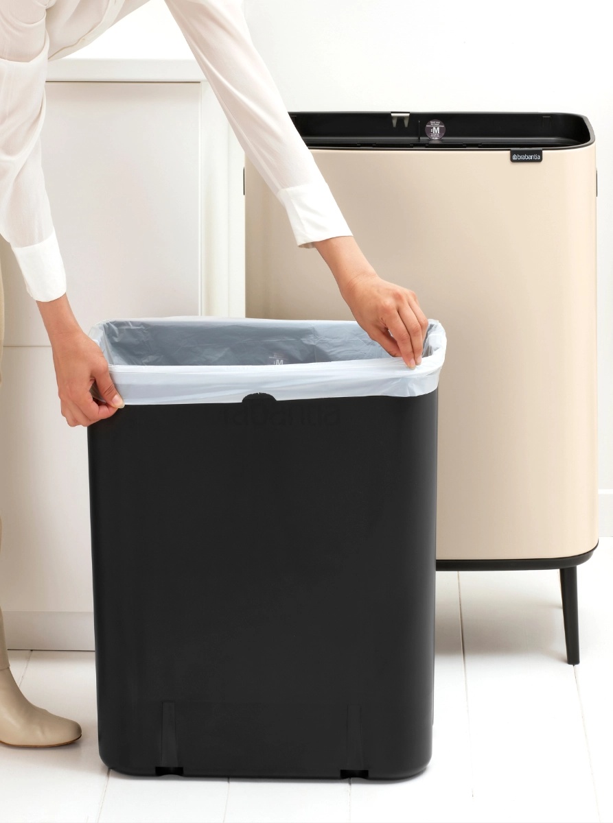 brabantia-bo-touch-bin-hi-afvalemmer-60l-soft-beige5.jpg