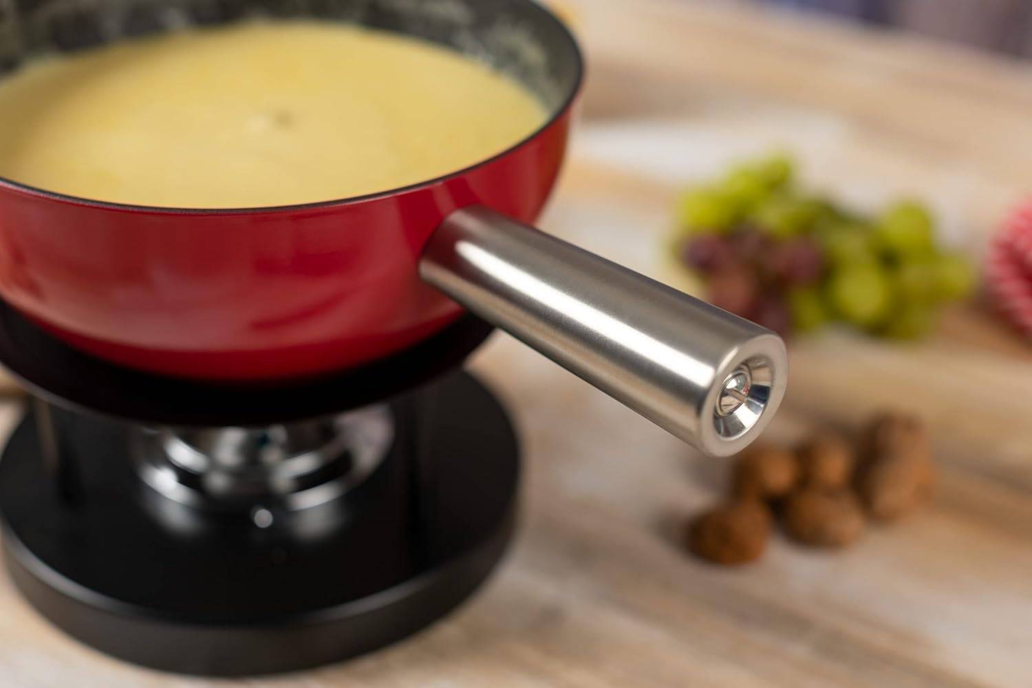 kuhn-rikon-caquelon-aluminium-induction,-22cm-rood-sfeer2