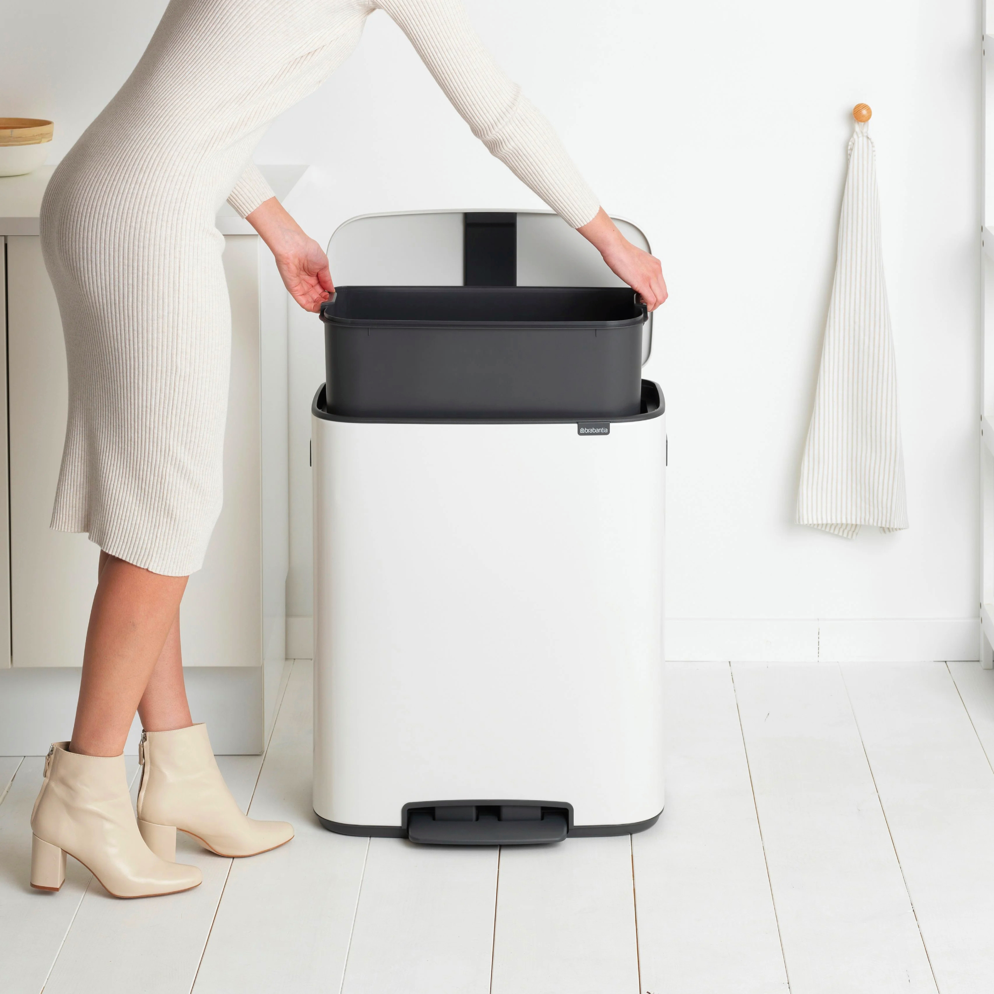 brabantia-bo-pedaalemmer-60l-wit