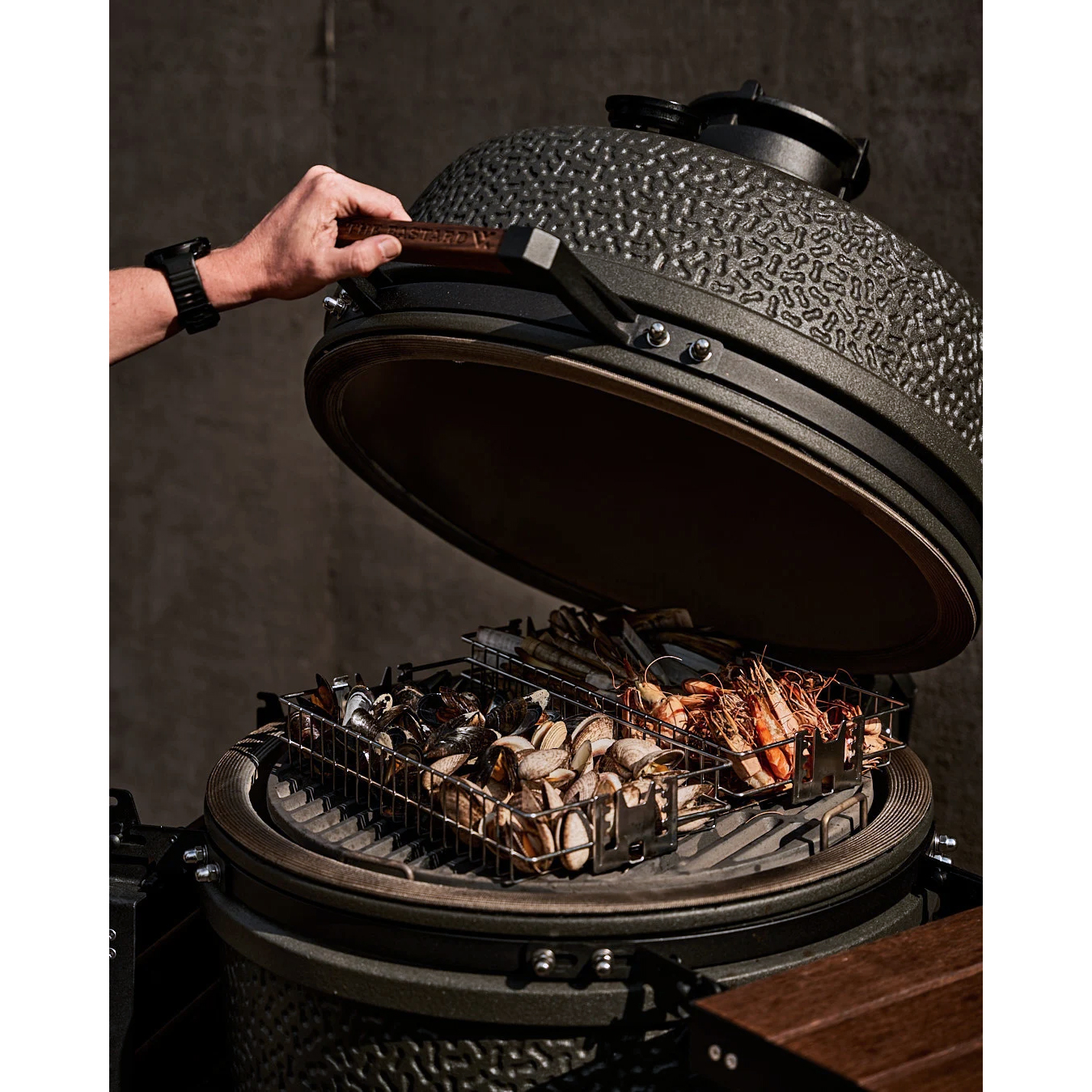 bastard-houtskoolbarbecue-vx-large-solo