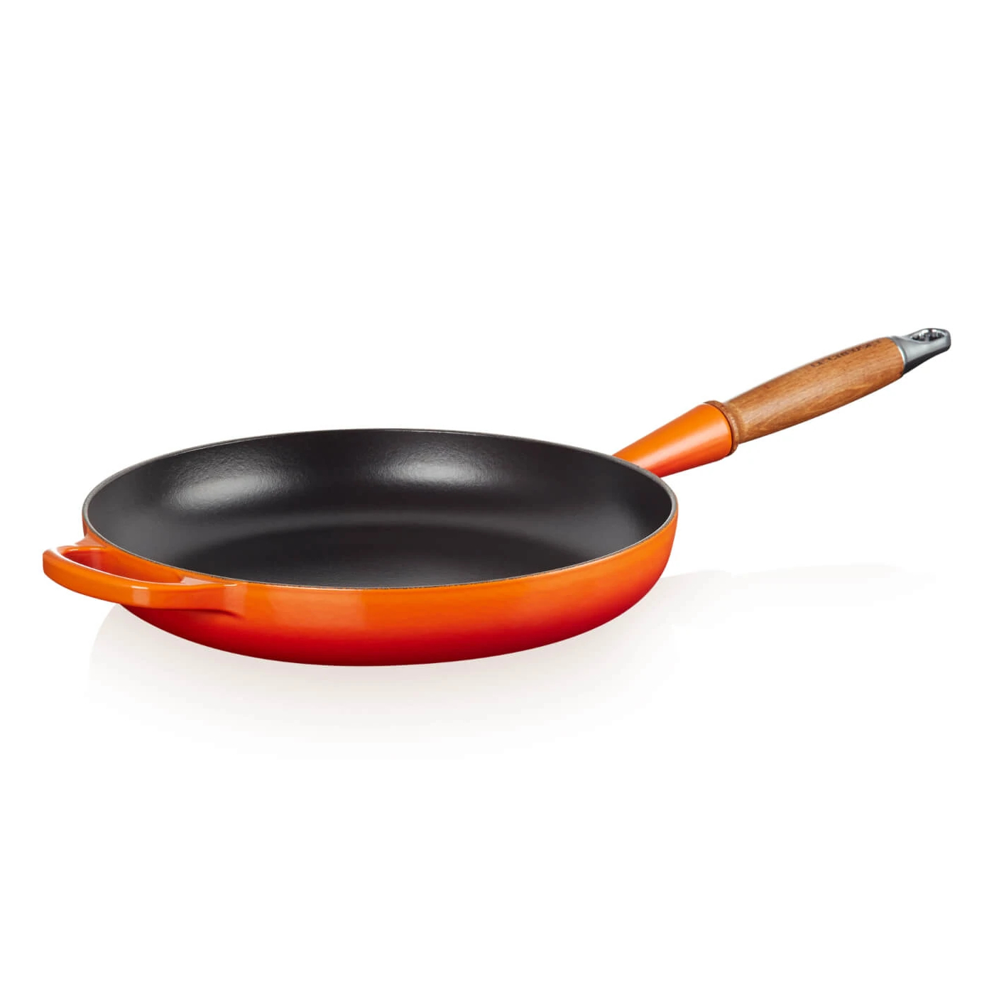 le-creuset-signature-koekenpan-met-houten-steel-26cm-oranjerood