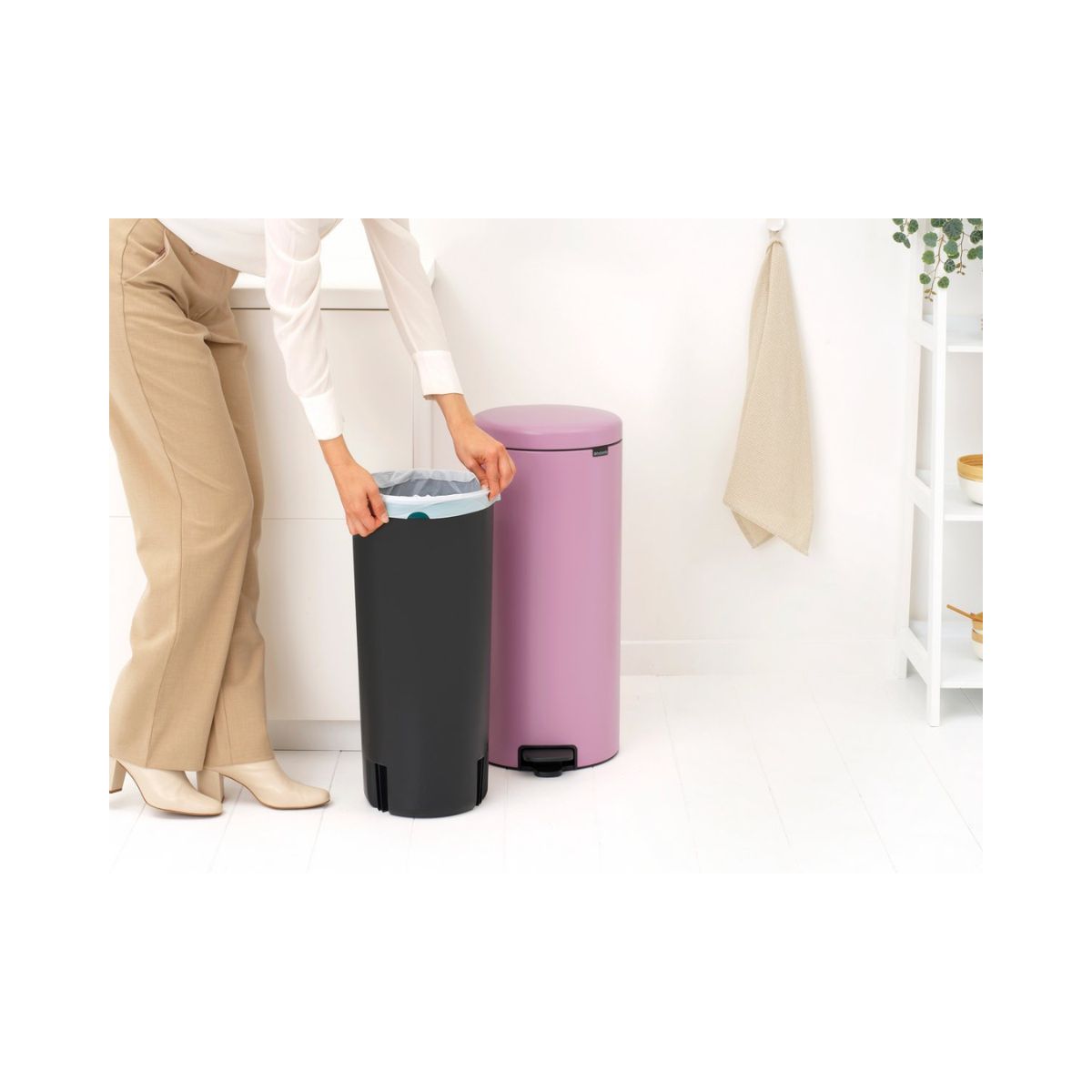 brabantia-newicon-pedaalemmer-30l-lilac-pink4.jpg